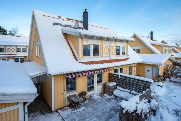 Husrenovering Villa. Uthamra Vallentuna