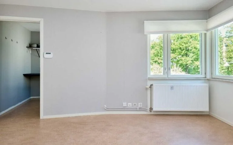 Renovering av fönsterbågar på övervåning, entreplan & källarfönster. Svanberga Norrtälje kommun